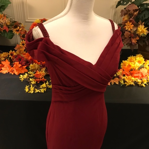 Formal evening gown - Picture 3 of 7